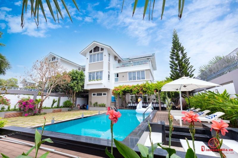 villa sát biển vũng tàu